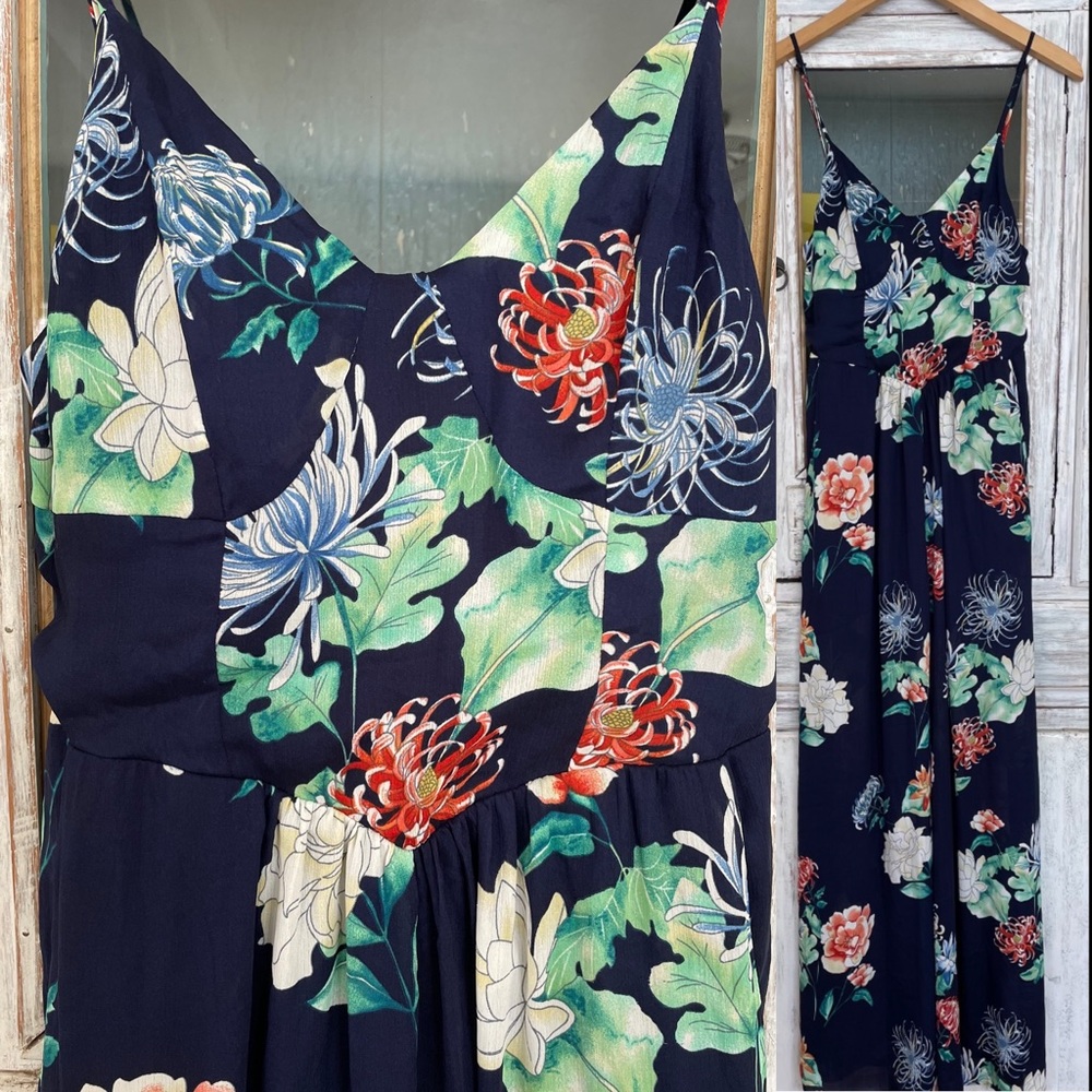 Hommage LA Flowing Sleeveless Romper with Pockets, Navy and floral print, Small